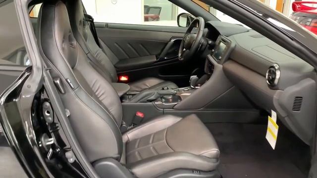 2022 Nissan GT-R Premium Edition смотреть онлайн