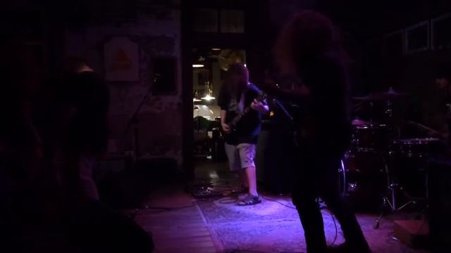 Servants of the abyss смотреть онлайн