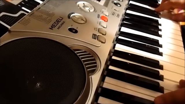 Simple improviz on a synth Medeli MC49A смотреть онлайн