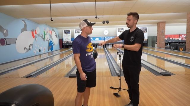 Bowling Tips to Throw More Strikes смотреть онлайн