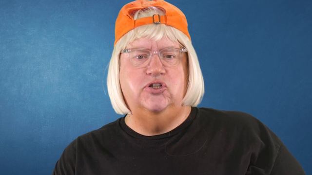 Candy from Australia tried to kill me! • Murder Bees 🐝 and Honeycomb 🍯 • on “Now Is Bobbi” смотреть онлайн