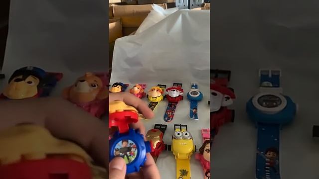 Детские наручные часы с проектором Миньон, 24 изображений. Наручные часы игрушка смотреть онлайн