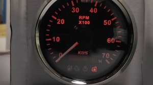 Универсальный аналоговый тахометр с аварийной сигнализацией