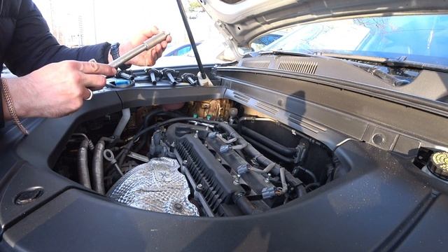 Замена свечей на Geely Atlas @Ivan Skachkov смотреть онлайн