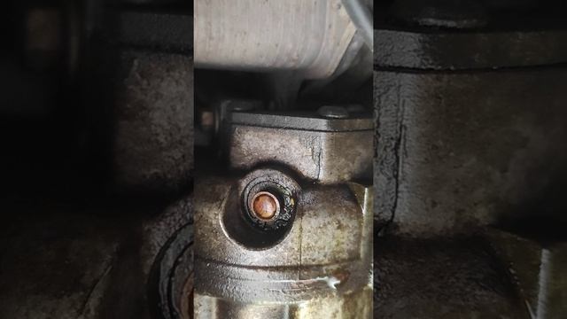 течь масла компрессора кондиционера Renault Trafic 1.6