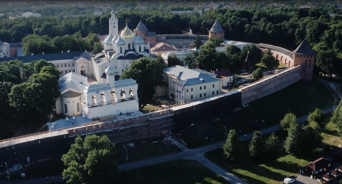 Видеогид по Новгородскому кремлю для глухих и слабослышащих людей смотреть онлайн