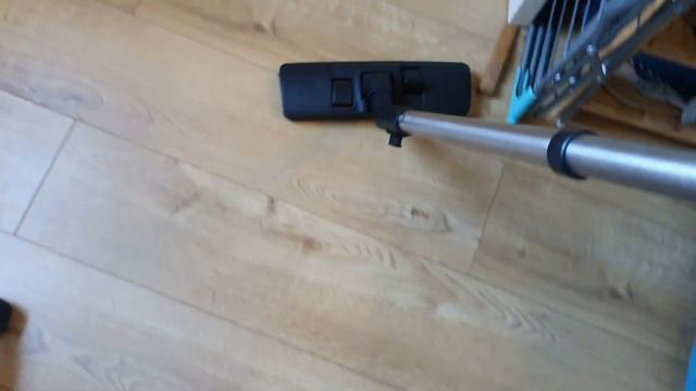 Numatic henry Hoover 35 year limited edition 2016 hdk235-11 (hvr200-11) vacuuming the house смотреть онлайн