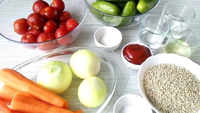 РАССОЛЬНИК НА ЗИМУ - просто, быстро и очень вкусно! Заготовка-закатка смотреть онлайн