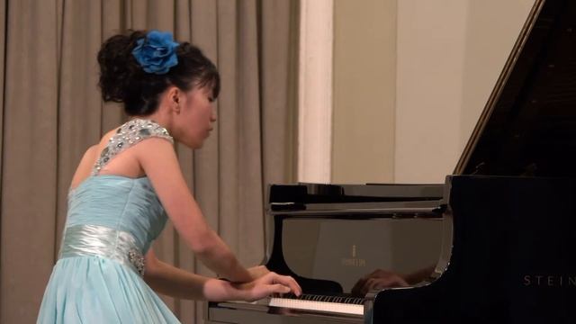 Ka Yuk Rose Yam plays Chopin's Mazurka op.33/4 смотреть онлайн