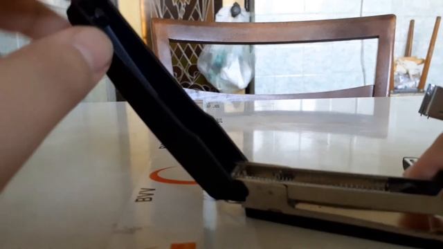 как вставить скобки в степлер