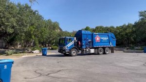 Republic Services: Mack MRU Heil DuraPack Python Garbage Truck