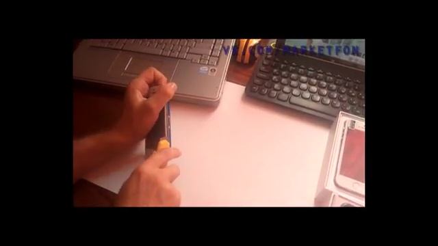 Замена карты памяти и батареи на копии Айфона 5S смотреть онлайн