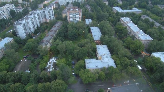 Улицы Дзержинского, Строителей, Суворова, Коммунальная. Полет над городом Королёв. смотреть онлайн