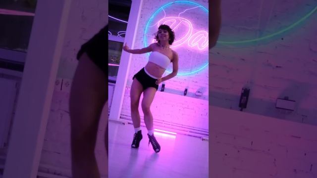 High Heels с Софией смотреть онлайн