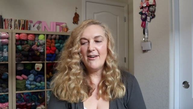 Knitting and Crochet Vlog | Lots of Crochet and Knit Project Ideas - Episode 62 смотреть онлайн