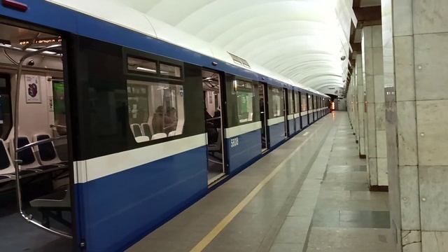 "НеВа" на станции "Пролетарская". смотреть онлайн