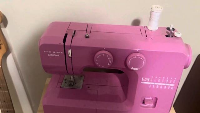 Janome Pink Sorbet Easy to Use Sewing Machine Review, The Perfect Beginner Sewing Machine! смотреть онлайн