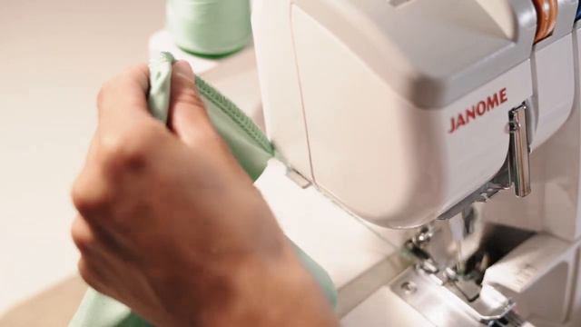 Janome Chile - Presentación Máquina Overlock 744D