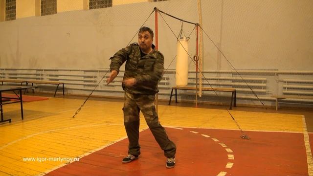 Боевая система "Трилистник". Упражнение "Восьмёрка". смотреть онлайн