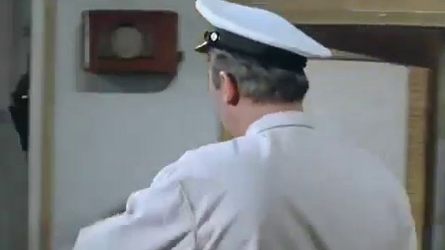 Полосатый рейс с тифлокомментариями смотреть онлайн