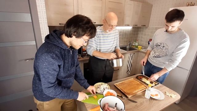 Как сварить из сома уху, приготовить хе и пожарить вкусняшку смотреть онлайн