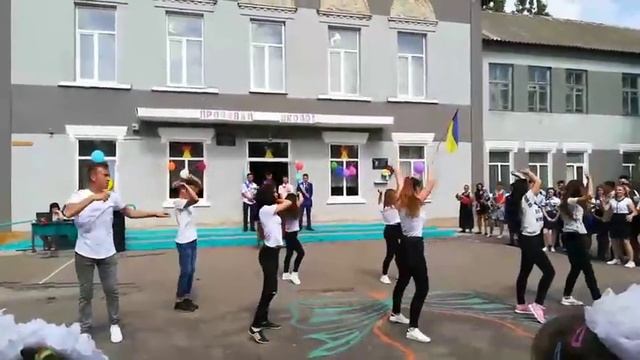 Танец 10 класса смотреть онлайн