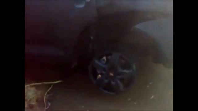 На Porsche Cayenne взорвалось колесо смотреть онлайн