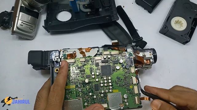 What is Inside a Video Camera | OLD video camera | PANASONIC смотреть онлайн