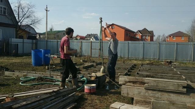 Абиссинская скважина, ручное гидробурение. смотреть онлайн