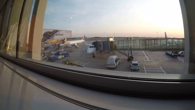 Riga Airport Time Lapse смотреть онлайн