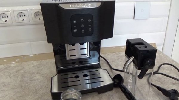 Кофеварка Redmond RCM-1512 ОБЗОР