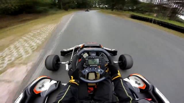 Kartbahn Emsbüren [CRASH] Honda GX390 | 09.10.2016 смотреть онлайн