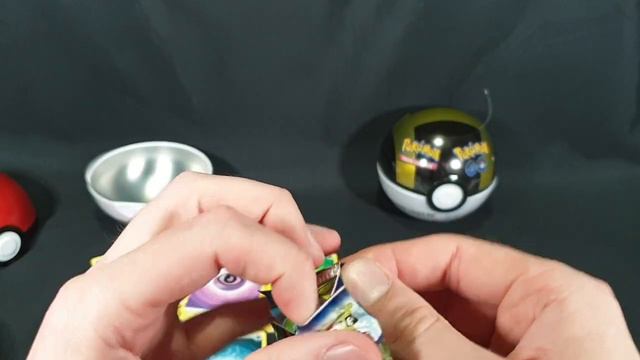 Unboxing: 3 Pokemon Trading Card Game Pokemon Go Poke Ball Tins. смотреть онлайн