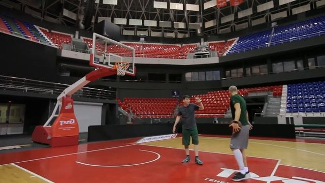 ОСНОВНЫЕ БРОСКИ В БАСКЕТБОЛЕ. ЧАСТЬ 2 | La Bomba Наварро, полукрюк Джаббара, аллей-уп и слэмданк смотреть онлайн