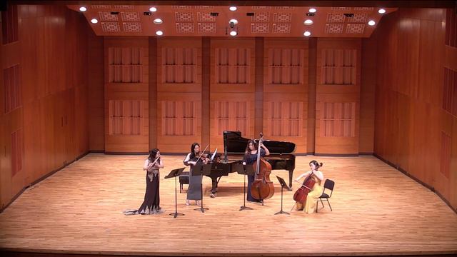 Chopin Valse du Petit Chien [쇼팽 강아지 왈츠] arr. for Flute, Violin, Cello & Double Bass смотреть онлайн