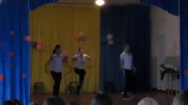 14 02 2014'Tancuyut vse' 8 klass Macklemore & Ryan Lewis Thrift shop 240 смотреть онлайн