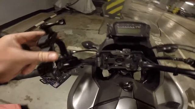 Обзор крепления на руль для Go Pro 5 применимо к мотоциклу или нет смотреть онлайн