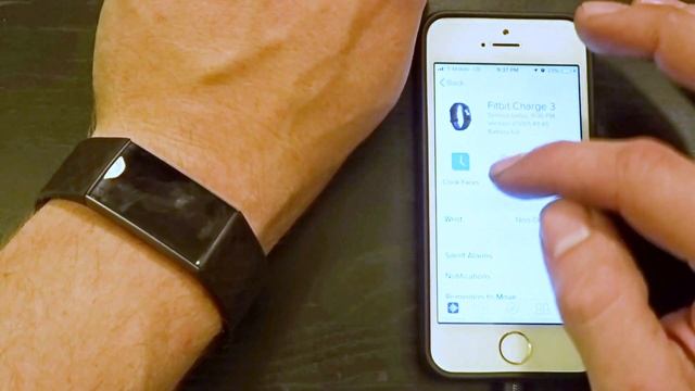 FITBIT CHARGE 3 AND 4 BLACK SCREEN FIX! смотреть онлайн