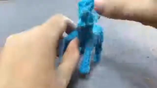 3Д ручка. Рисуем голубого коня. смотреть онлайн