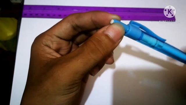 Architecture Student React to a Mechanical pencil смотреть онлайн