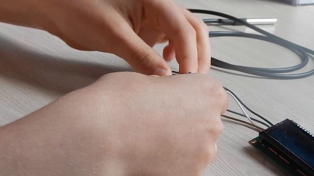 Электронный градусник на Ардуино / Электронные ручки смотреть онлайн