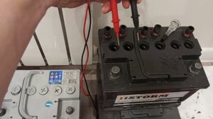 проверка аккумулятора мультиметром, замкнутый или севший?