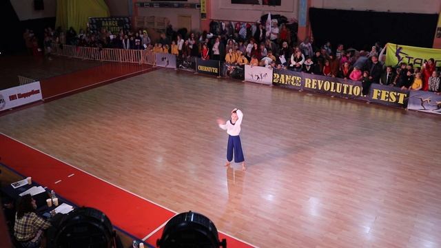 Соло Васильчук Вера " Семь метров над уровнем неба" Dance Revolution fest г. Черновцы, 1 место смотреть онлайн