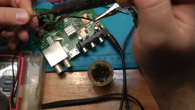 Как я DVB T2 приставку заборол. Нет питания процессора._0002 смотреть онлайн