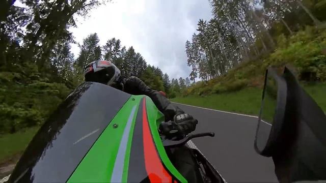 Kawasaki ZX10R TEST 2021
