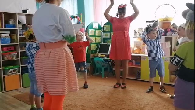 День смеха смотреть онлайн