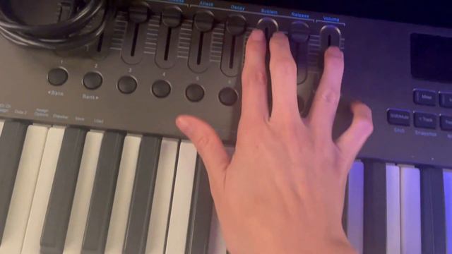 Nektar Impact LX61+ Keyboard Controller Review, A midi keyboard for smaller studios смотреть онлайн
