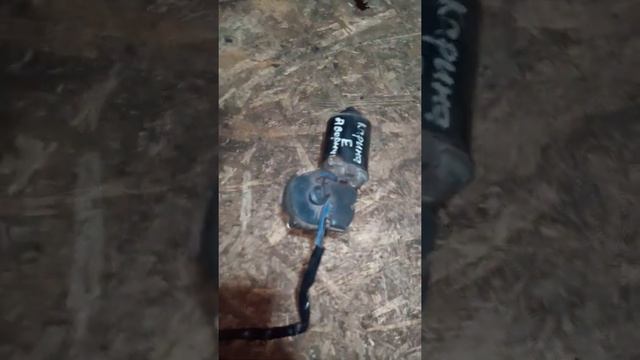мотор дворника Тойота Карина е моторчик дворников Тойота Карина е второй вид