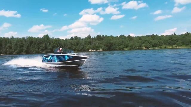 Новый Вельбот-51 - первый спуск на воду. смотреть онлайн