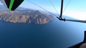 Полёт на дельтаплане. #авиа #полеты #Море #свысоты #дельтаплан #горы #отдых